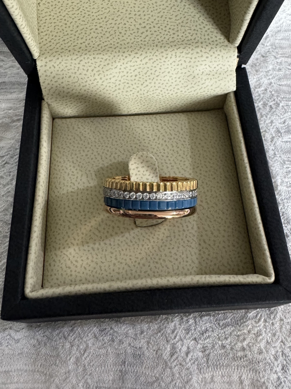Boucheron
Multicolor Stacked Band Ring - Gold, Blue & Rose Gold